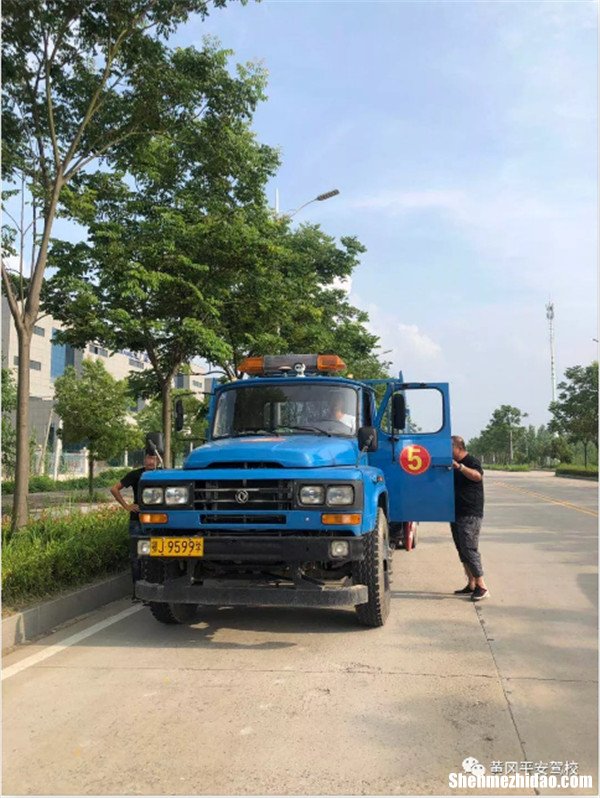 现在考a2驾照多少钱 a2驾照考下来要多少钱