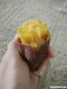 家庭用微波炉怎么做烤红薯 微波炉烤红薯,简单易做,在家就能吃到