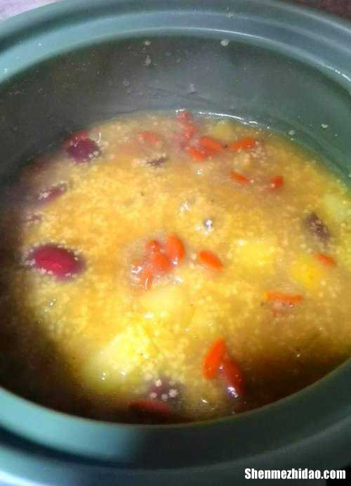 小米百合红枣粥的功效 百合红枣小米粥的功效与作用及食用方法