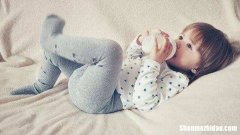 小孩多大不用奶瓶喝奶 小孩多大不用奶瓶喝奶粉