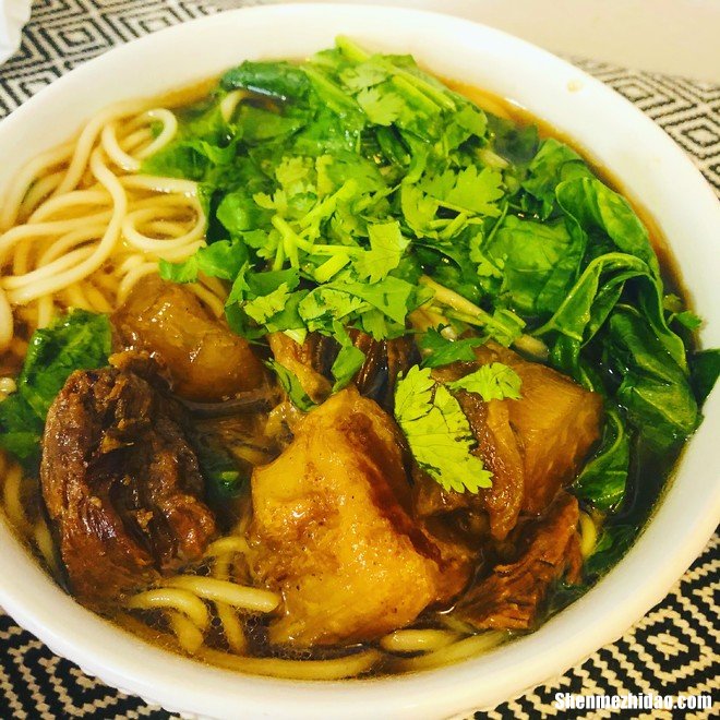用微波炉怎么做牛肉面 微波炉烧牛肉的家常做法视频