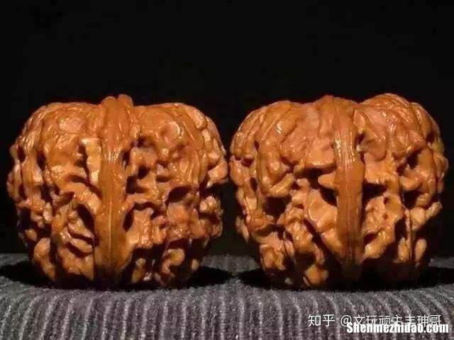 手玩核桃什么形状的好 手手核桃玩到什么程度是较好较靓