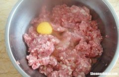 肉包怎么用微波炉加热 肉包放微波炉加热几分钟