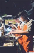 街上饮料摆摊卖什么好 街上饮料摆摊卖什么好呢