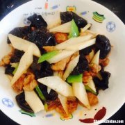 肉丝木耳山药怎么炒 肉片山药炒木耳的做法大全家常