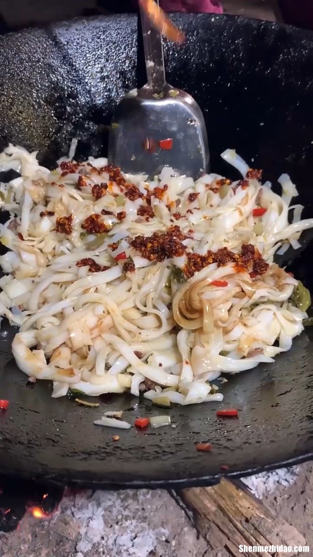 贵阳小吃炒粉怎么做 贵阳炒粉的做法大全窍门