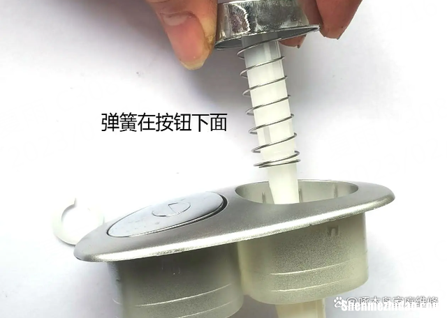 排水阀有异物怎么拆 排水阀有异物怎么取出来