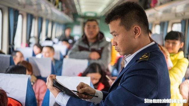 k7111一个车厢多少人 k718次列车11车座位分布图