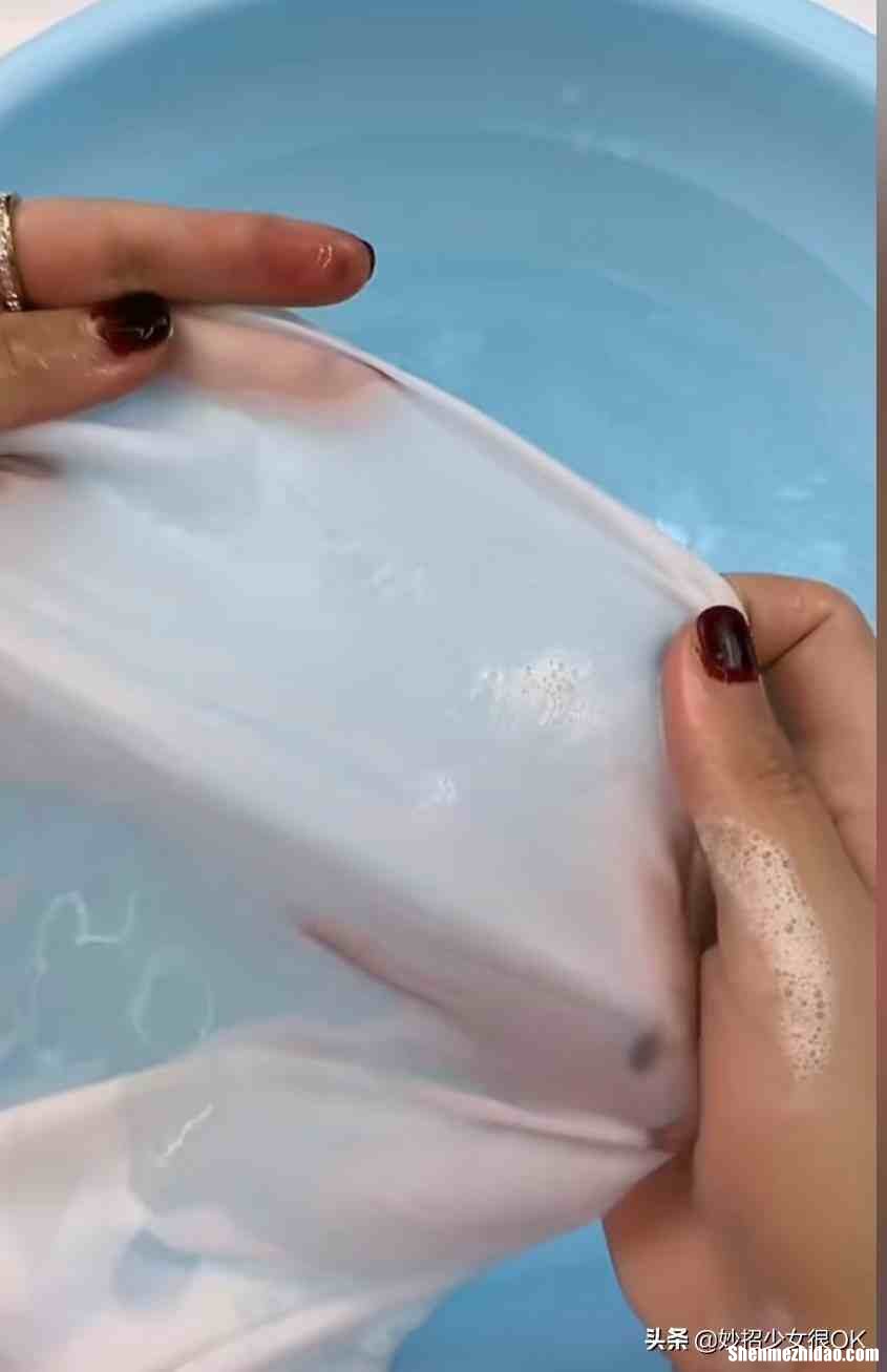 欧根纱衣服上的铁锈怎么处理 欧根纱皱了怎么处理 欧根纱快速平整有妙招