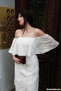 大胸的人怎么穿衣服好看 大胸的人怎么穿衣服好看女