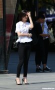 黑色紧身裤怎么穿搭配衣服好看吗 黑色紧身裤怎么穿搭配衣服好看吗男