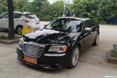 克莱斯勒300c发动机照 克莱斯勒300c27发动机