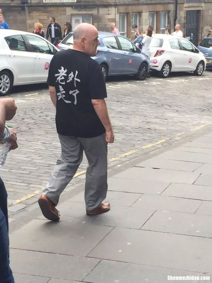 外国人卖衣服怎么讲述 外国人卖衣服怎么讲述故事