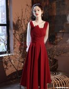 红色裙子怎么配衣服好看图片欣赏 红色裙子怎么配衣服好看图片欣赏大全