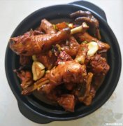 红烧母鸡的怎么样更烂 红烧母鸡好吃还是公鸡好吃