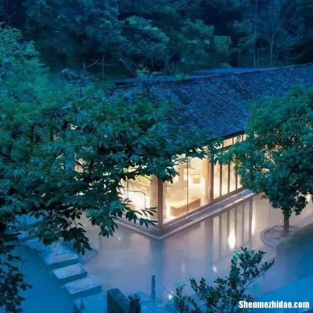 晨烟暮霭怎么读 晨烟暮霭,春煦秋阳意思