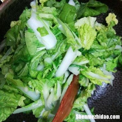 白菜片怎么炒好吃 白菜片怎么炒好吃又简单