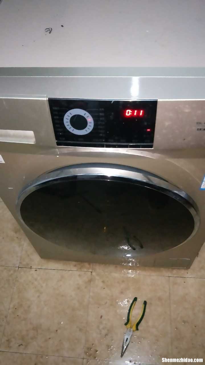 双桶洗衣机漏水怎么办 双洗衣机漏水怎么办视频