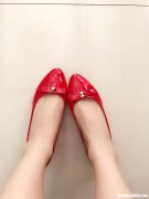 买鞋大一码怎么办 买鞋子大一码穿了难受吗