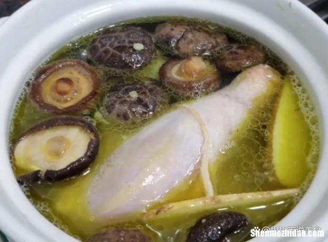 夏天怎么煨鸡汤 夏天怎么煨鸡汤最好
