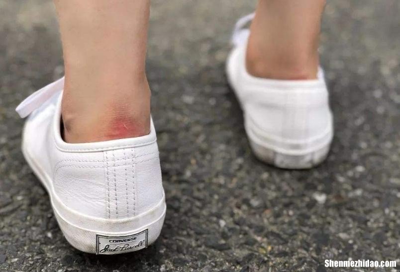 脚被鞋子磨起泡怎么办 皮鞋磨脚怎么处理就不磨脚了