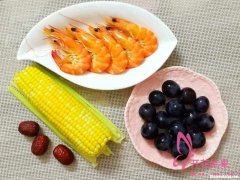 误将红枣与虾同食怎么办 虾和红枣一起吃了多久会有反应