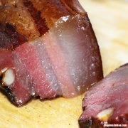 腌肉有点臭了怎么补救 腌肉有点臭了怎么补救还能吃吗