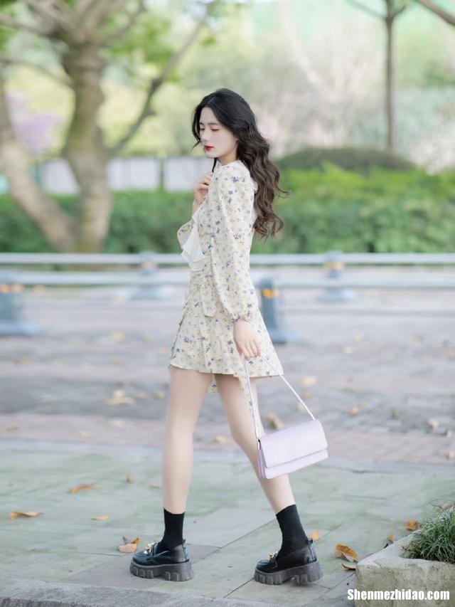 穿长裙怎么拍照好看 穿长裙子拍照怎么摆姿势